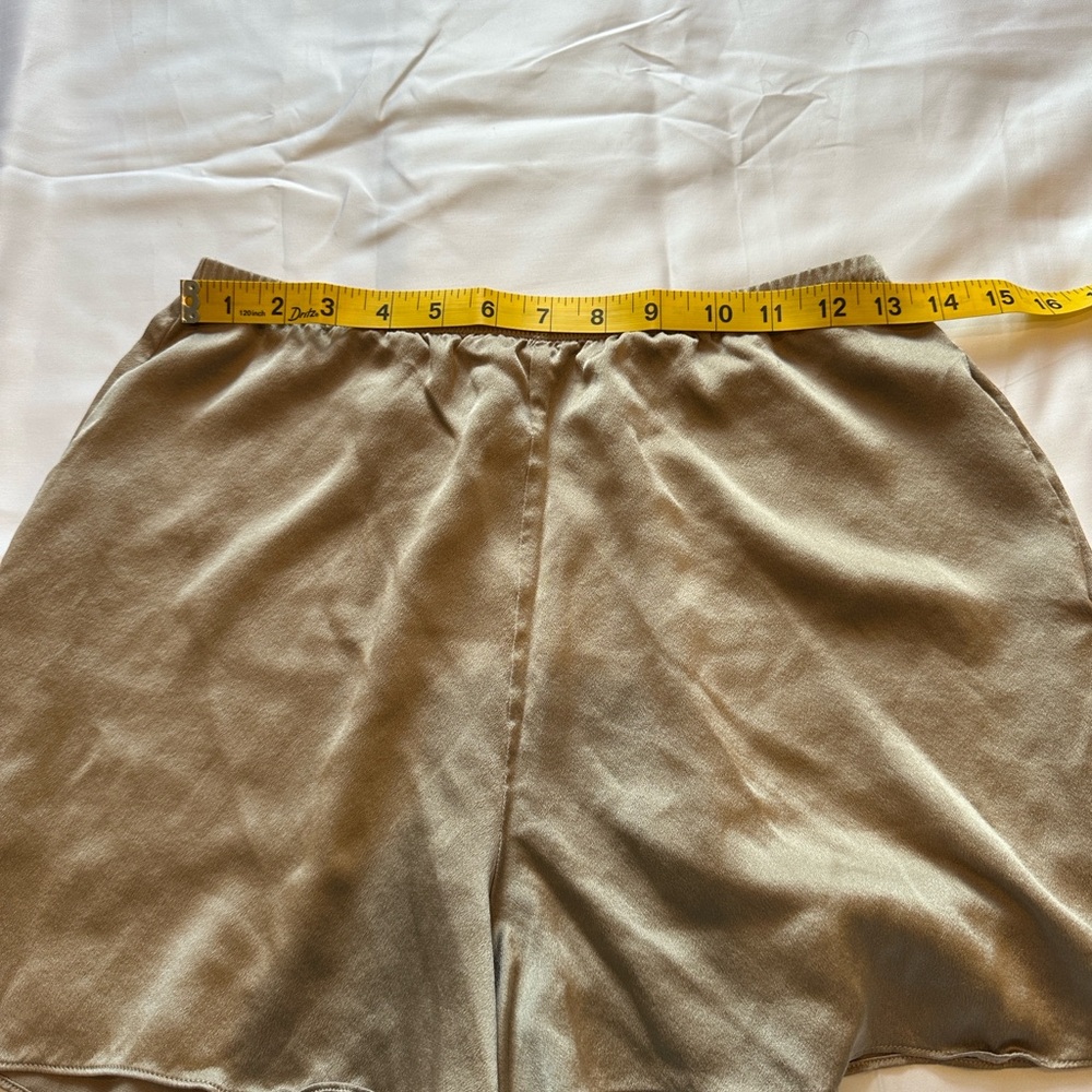 Vince Women's 100% Silk Shorts - Picture 10 of 11